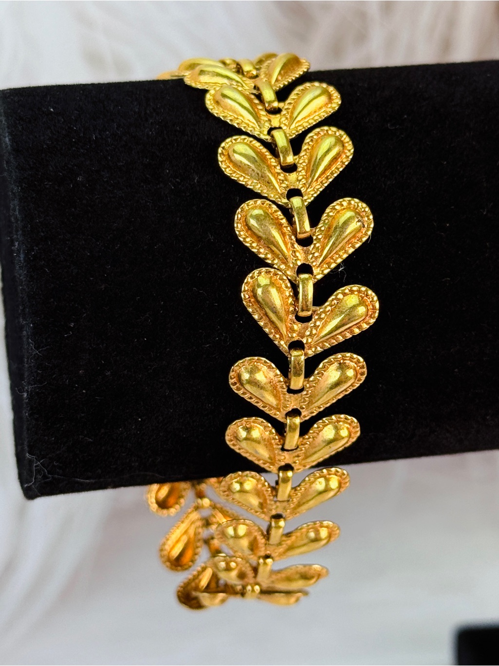 Vintage Avon Lightweight Goldtone, Slinky Bracelet